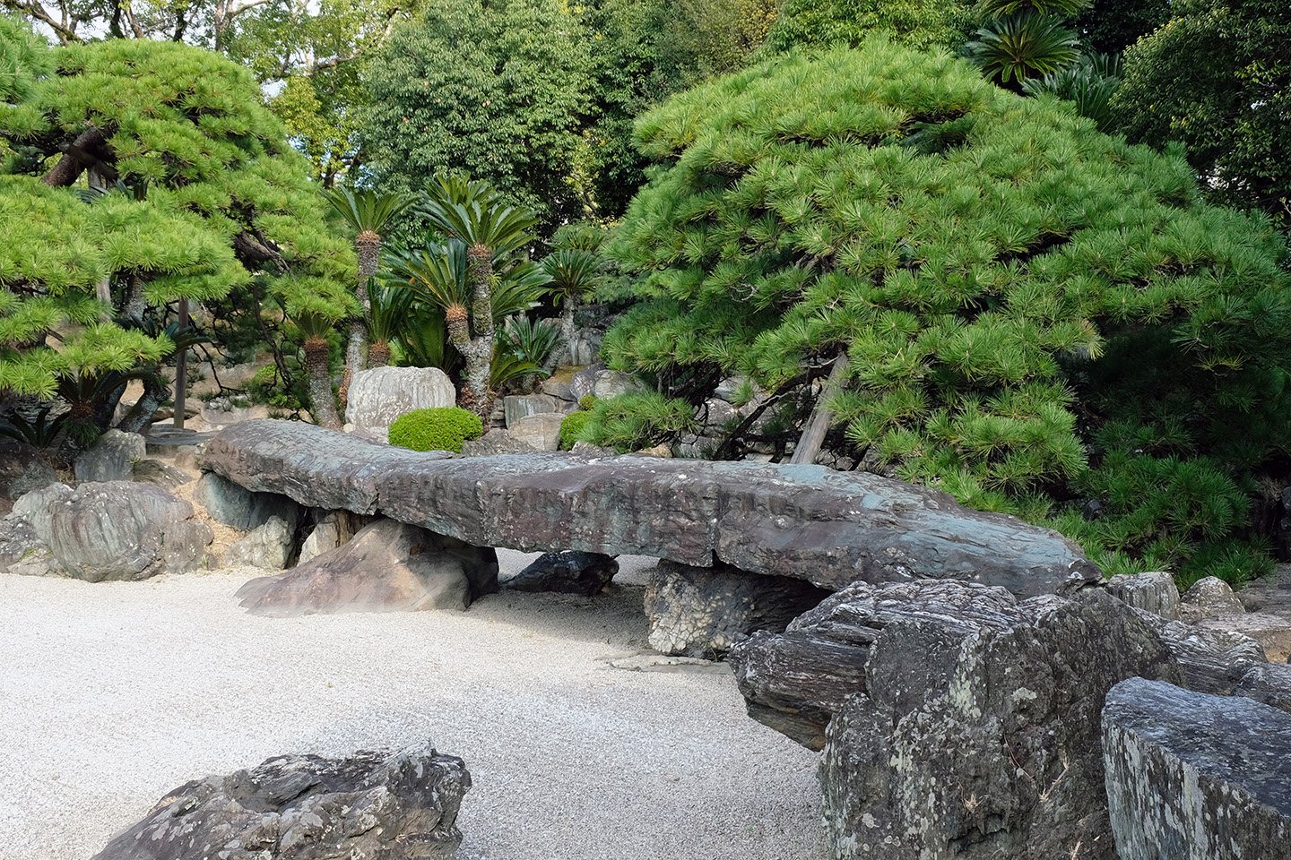 🏞️ 구 도쿠시마성 오모테고텐 정원(큐 도쿠시마조 오모테고텐 테이엔)